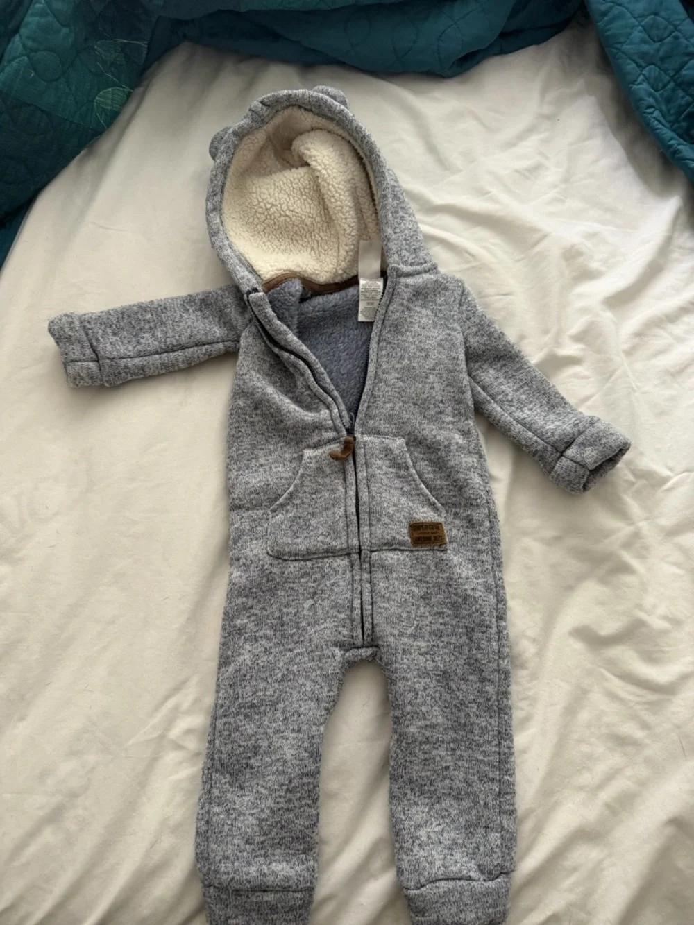 CARTERS BABY JUMPSUIT